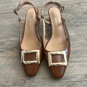 Zamikoo Cognac Block Heel Slingback Pumps Heels 2” Square Toe Gold Buckle 10.5
